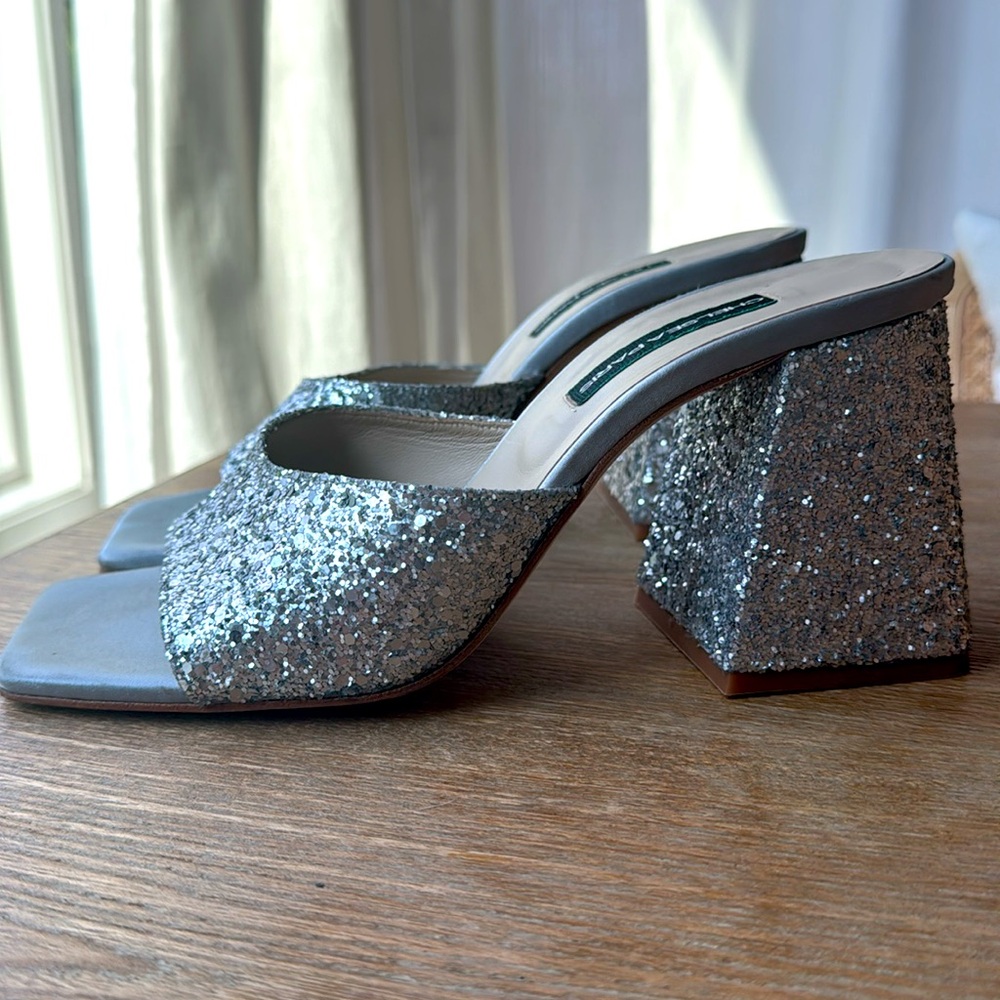Chelsea Paris Bazz Sandals
